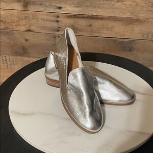 Lucky Brand Shiny Silver Flats